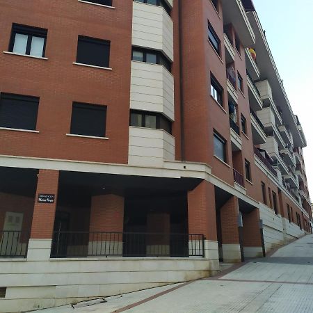 Precioso Apartamento Con Terraza, Pistas De Padel Y Piscinas Lägenhet Castro Urdiales Exteriör bild