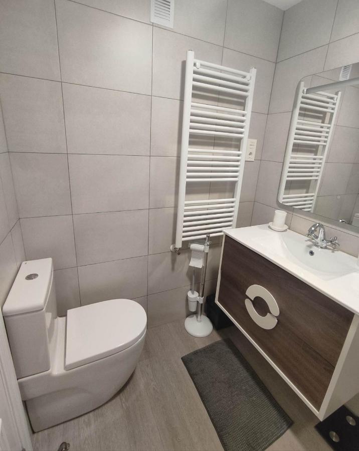 Precioso Apartamento Con Terraza, Pistas De Padel Y Piscinas Lägenhet Castro Urdiales Exteriör bild